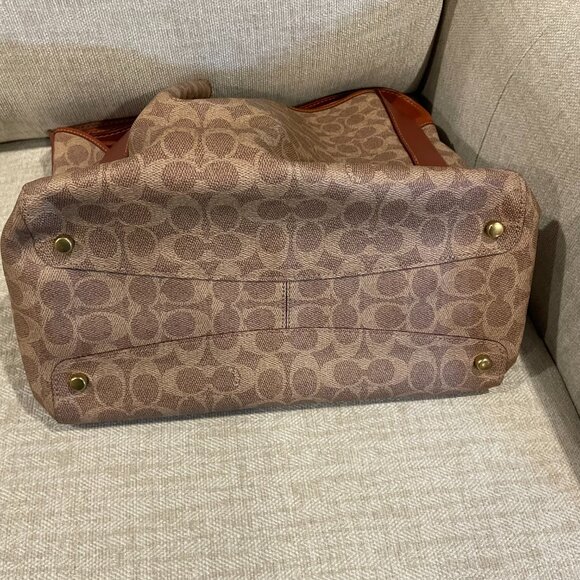 Coach Brown and Tan Shoulder Bag - Picture 5 of 9